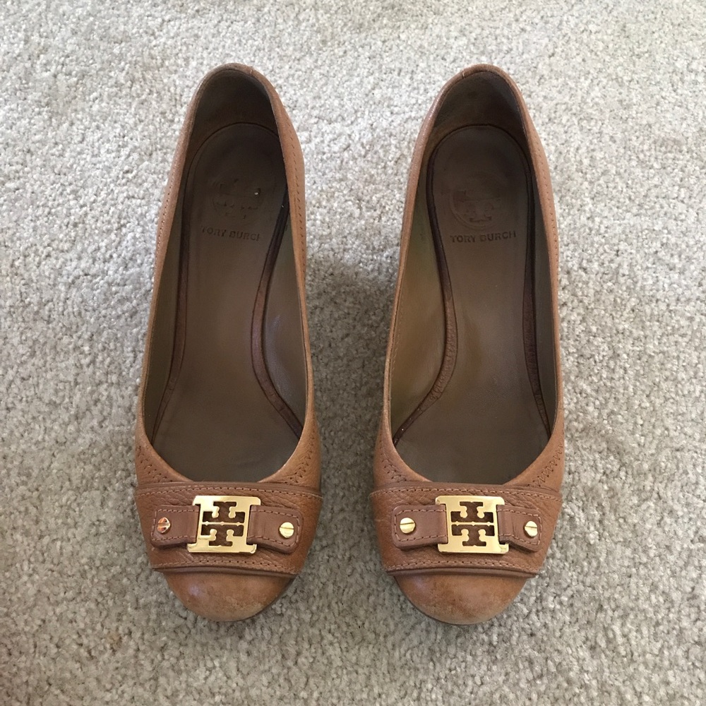 Tory Burch Tan Wedges 8.5m