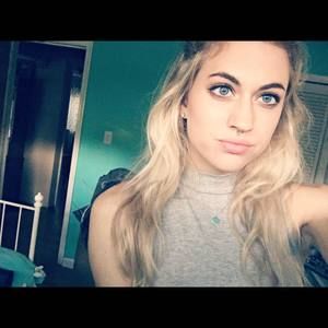 Meet your Posher, Claire