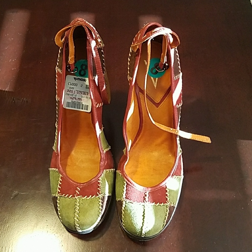 Red, burgundy and brown wedges