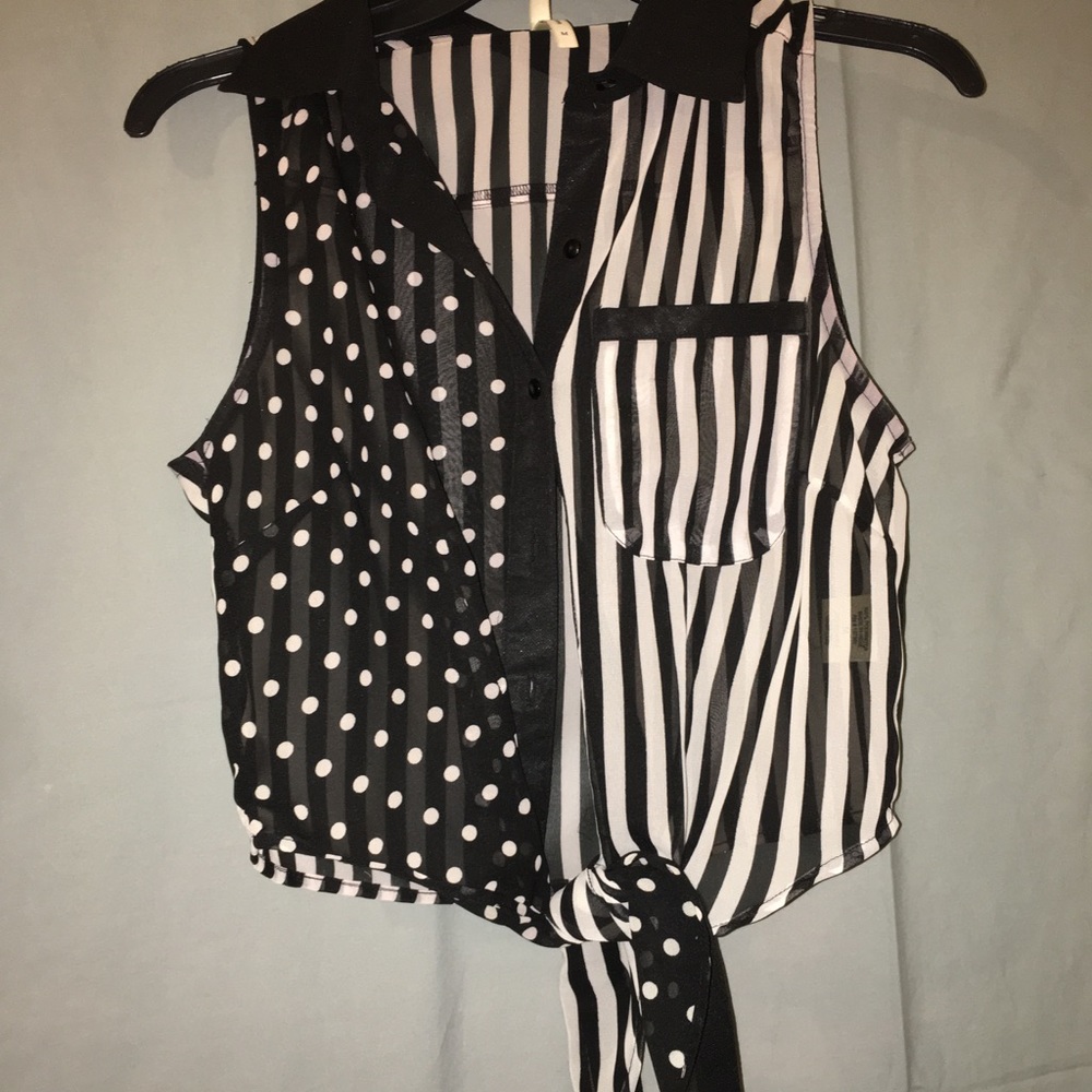 F21 crop top w collar