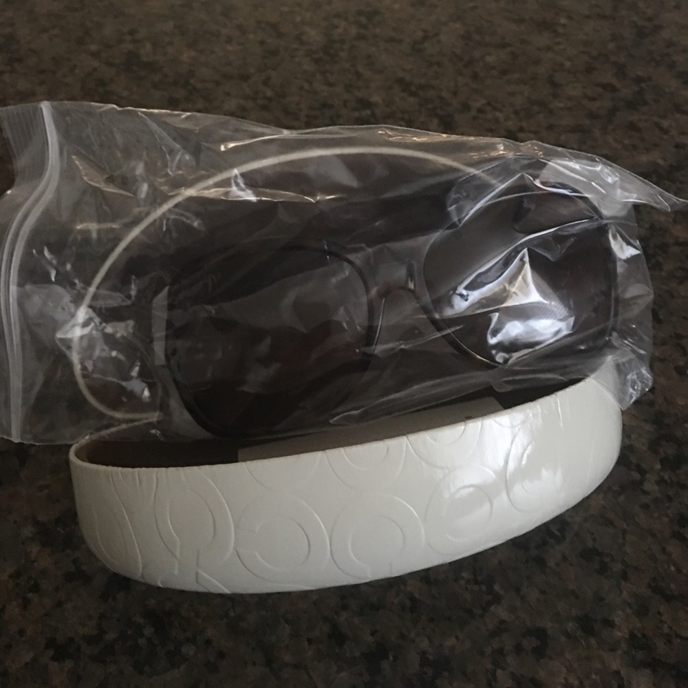 NWT Coach Tortoise Selma Sunglasses