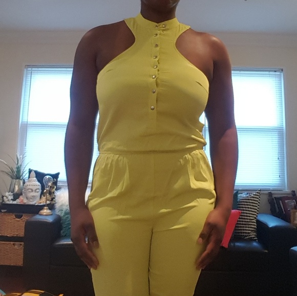 閭ORDER TODAY閭 Yellow Button Down Jumpsuit - Picture 4 of 4