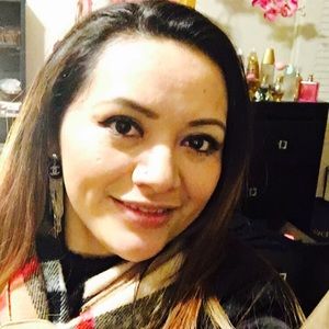 Meet your Posher, Lucia