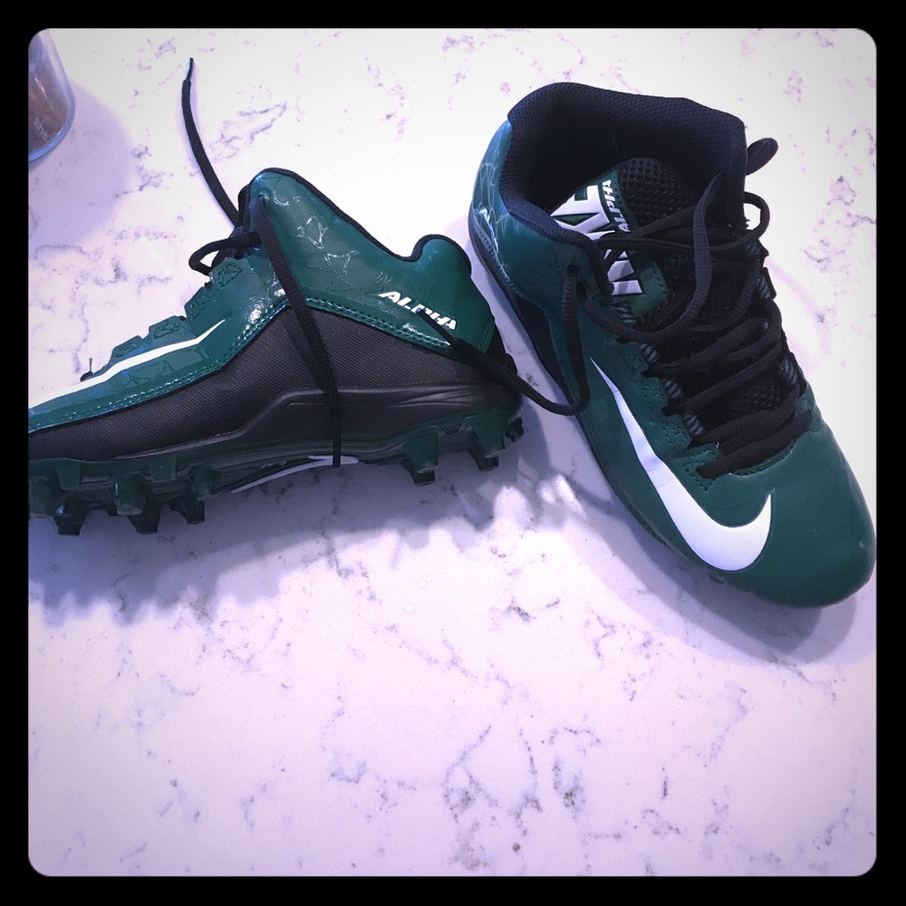 Nike alpha football cleats . Like brand new . 4