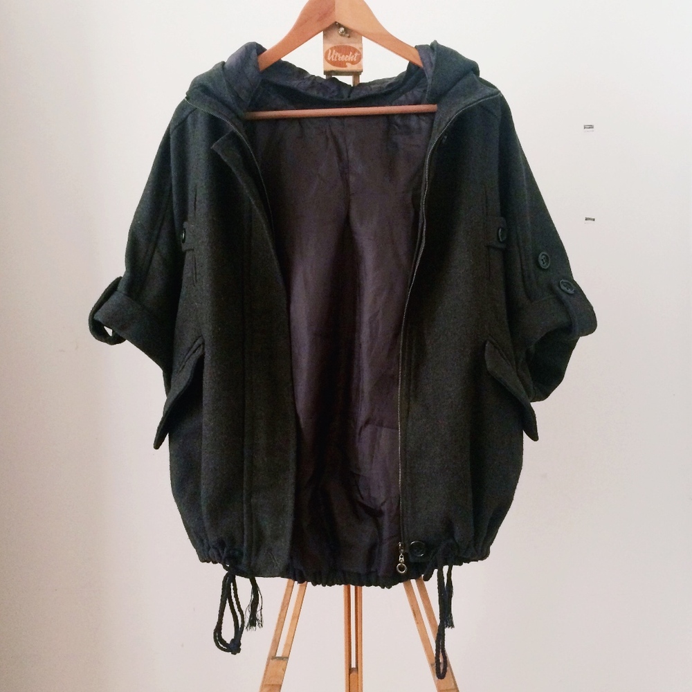 [SOLD] Black wool poncho dolman sleeve coat