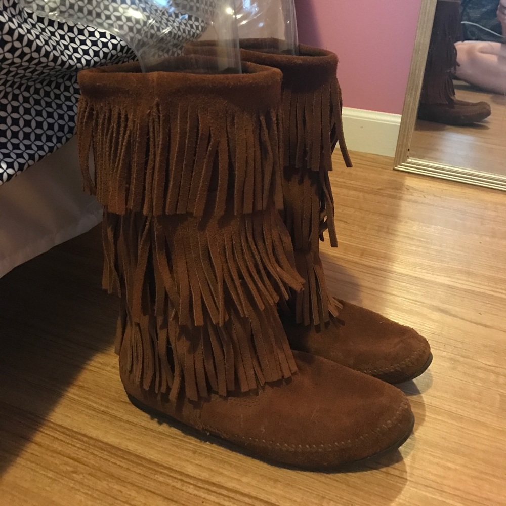 Minnetonka Brown Fringe Boots