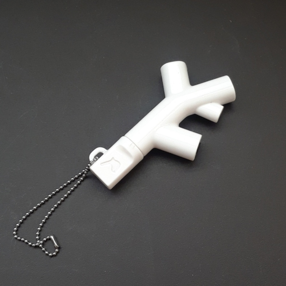 White headphone splitter