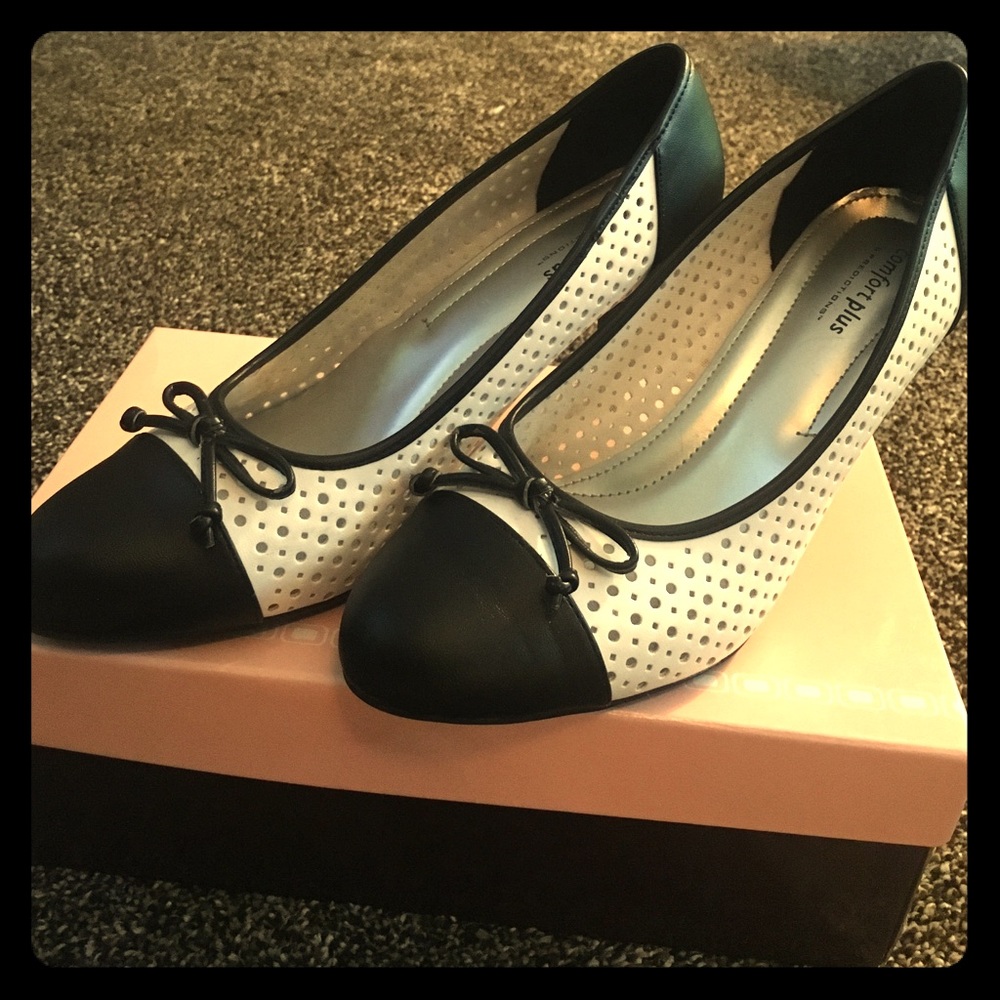 Black and white 2 in heels