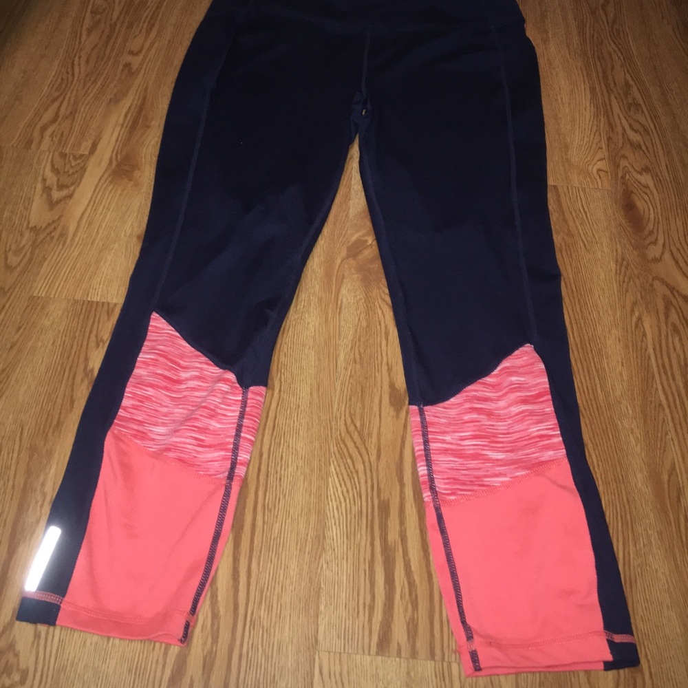 Athletic leggings