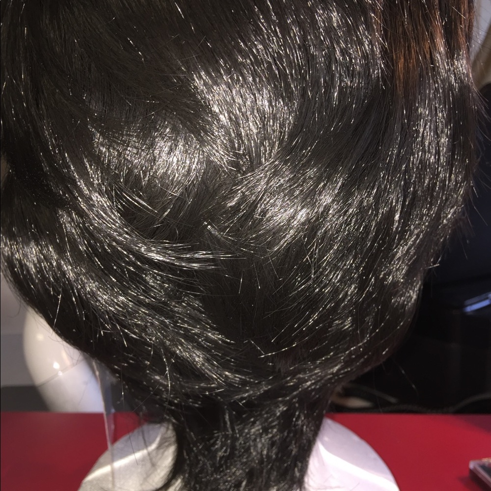 Wig - Picture 3 of 3