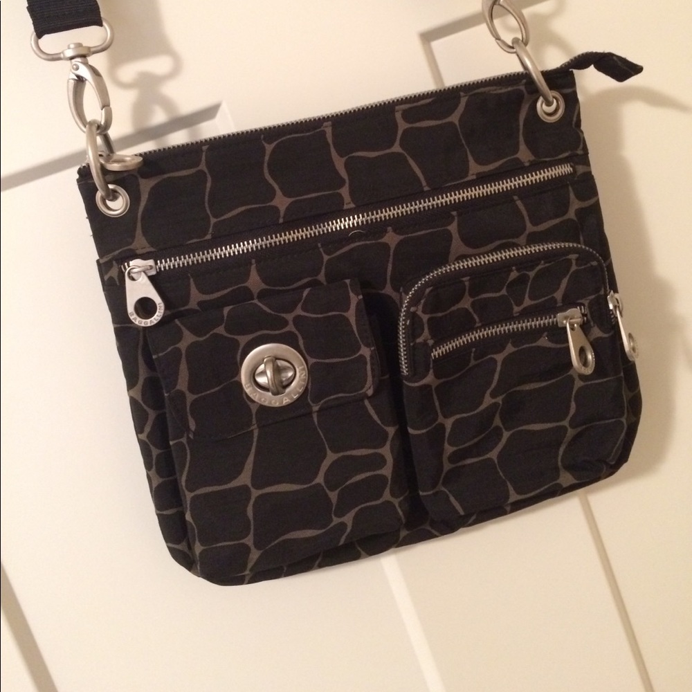 Baggallini Giraffe Print Cross-body Purse