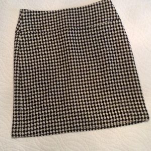 Black and Cream Houndstooth Skirt