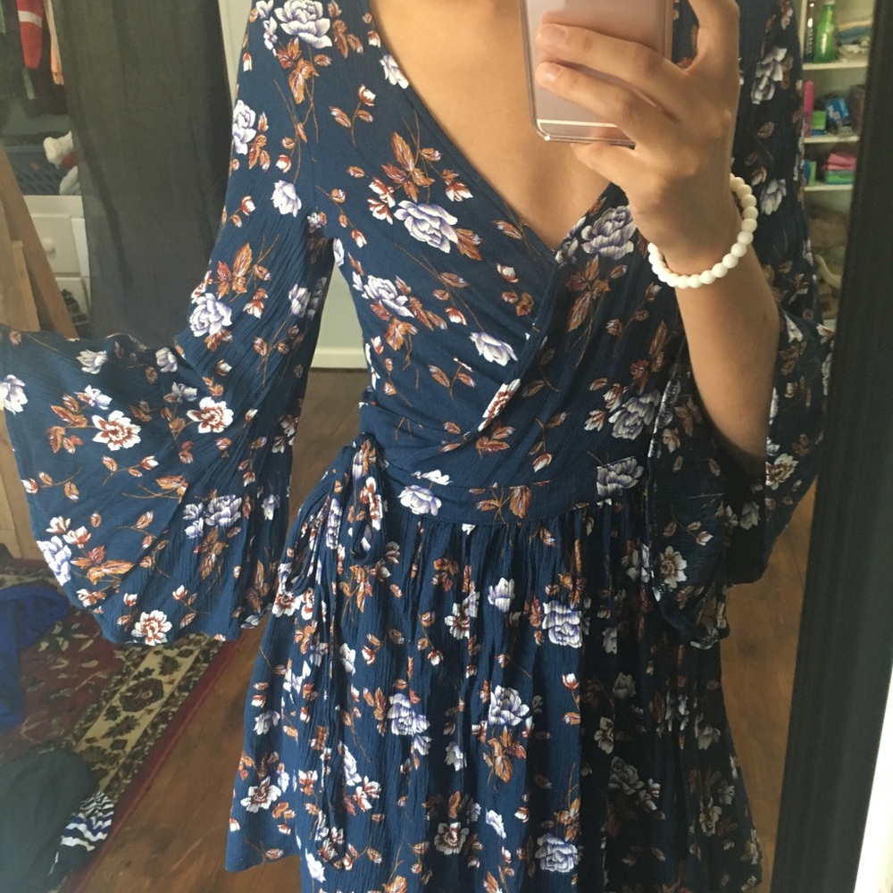 Floral wrap tunic 💙🌼