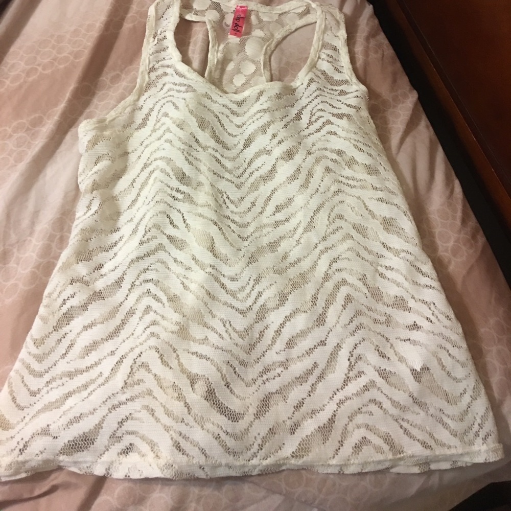 Sleeve less shirt
