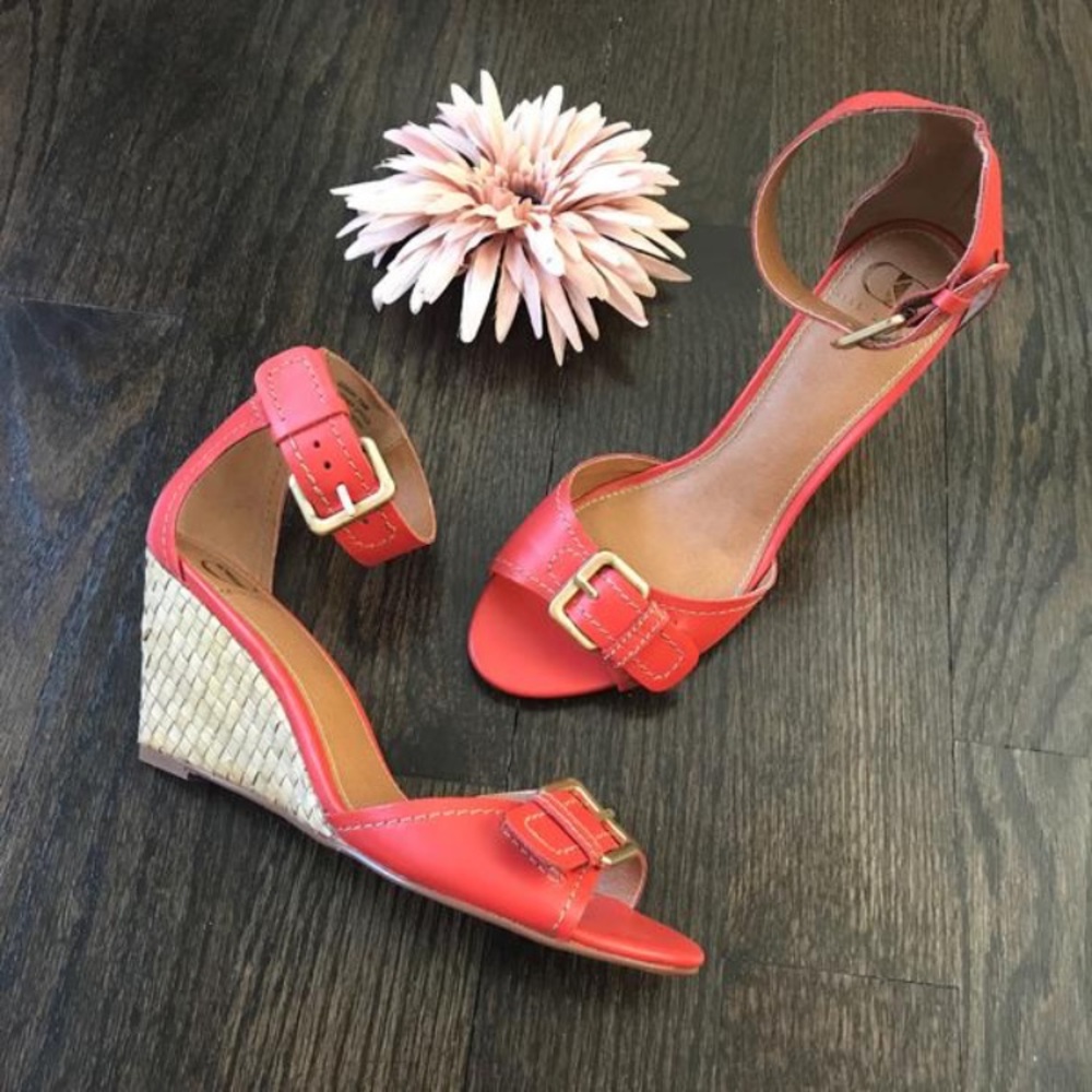 NWOB Kelsi Dagger Gemini Orange Wedges Sandals