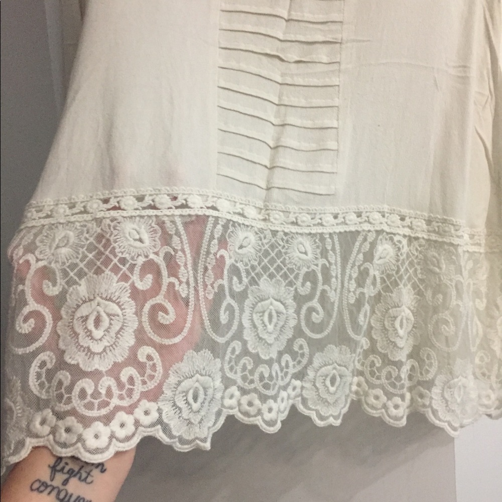 Lace top - Picture 3 of 5