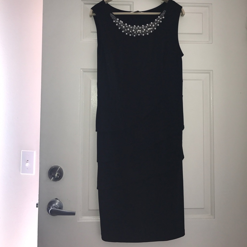 Black classy  midi dress with pearls▫️⬛️▫️