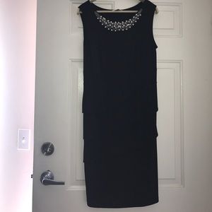 Black classy  midi dress with pearls▫️⬛️▫️