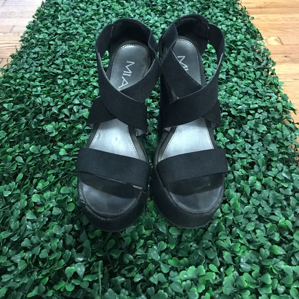 Gentle used MIA wedges