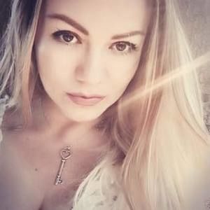 Meet your Posher, Gina