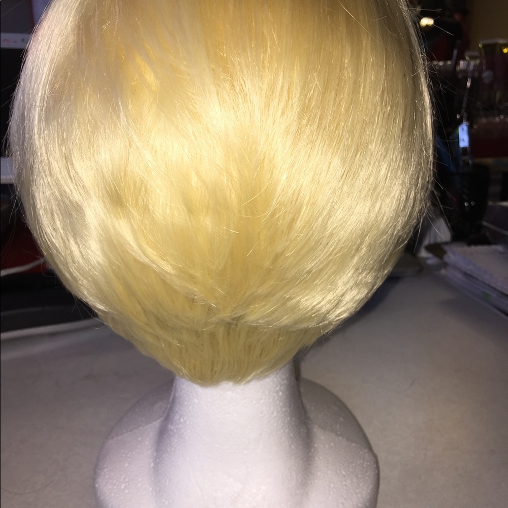 Wig - Picture 2 of 2