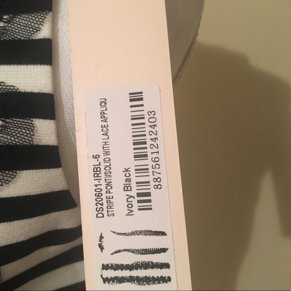 NWT flattering ivory and black sleeveless dress - Picture 4 of 9