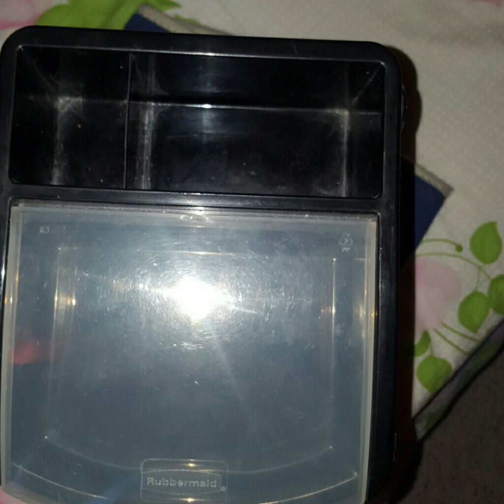 Organizer - Picture 2 of 2