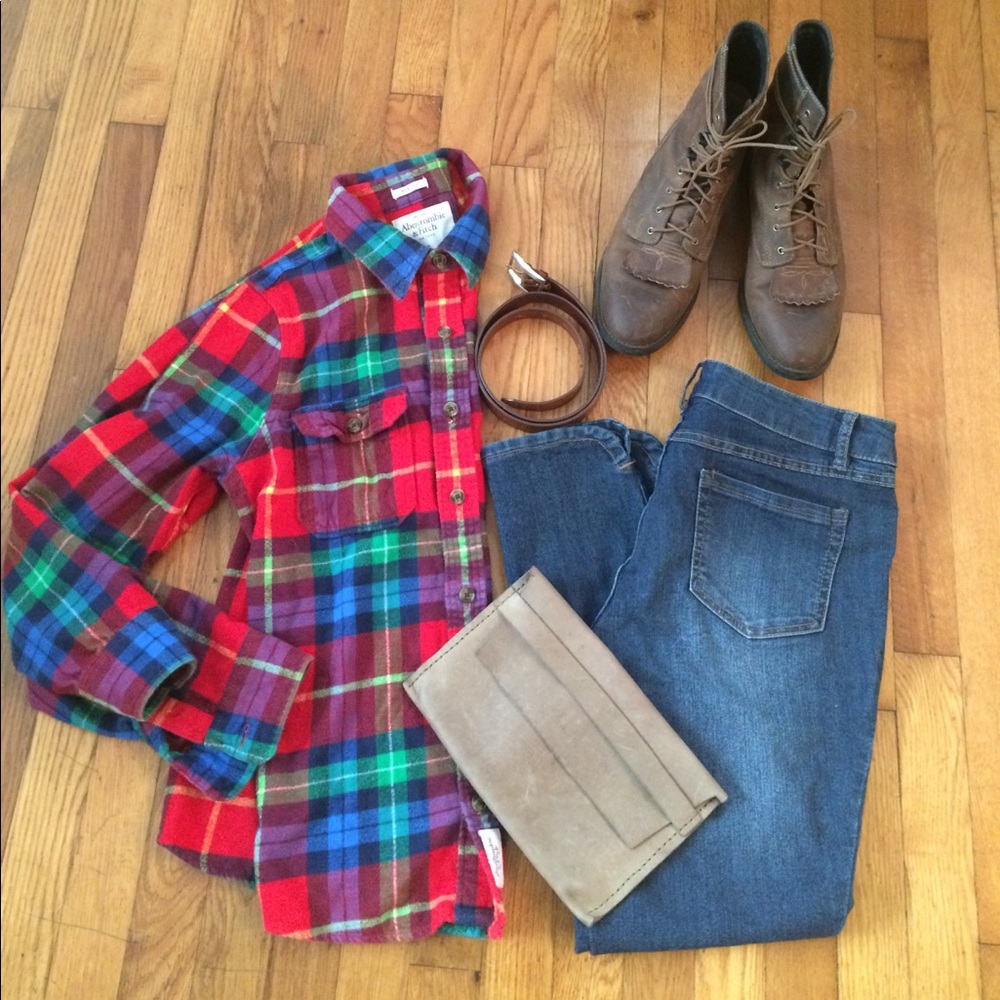Plaid flannel button up shirt fall adventures 🎒🏕