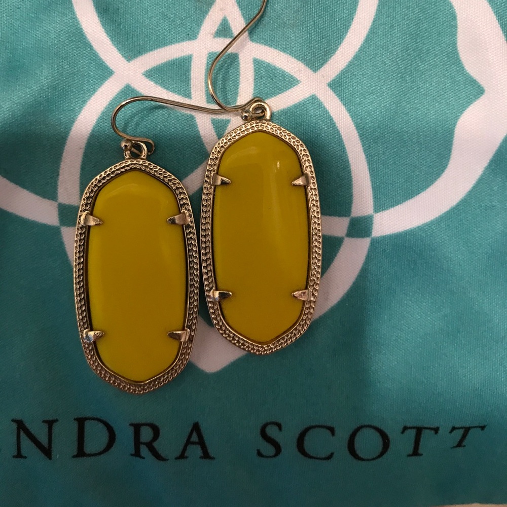 Kendra Scott Elle Earrings in yellow