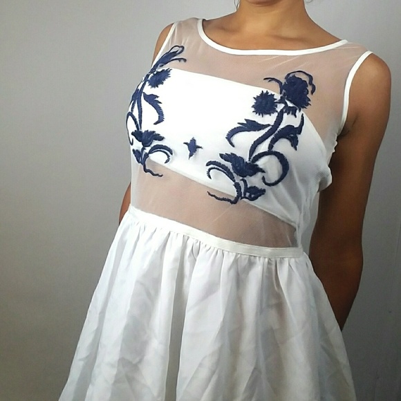 Nastygal Bandeau Mesh Embroidered Dress White Navy - Picture 4 of 5