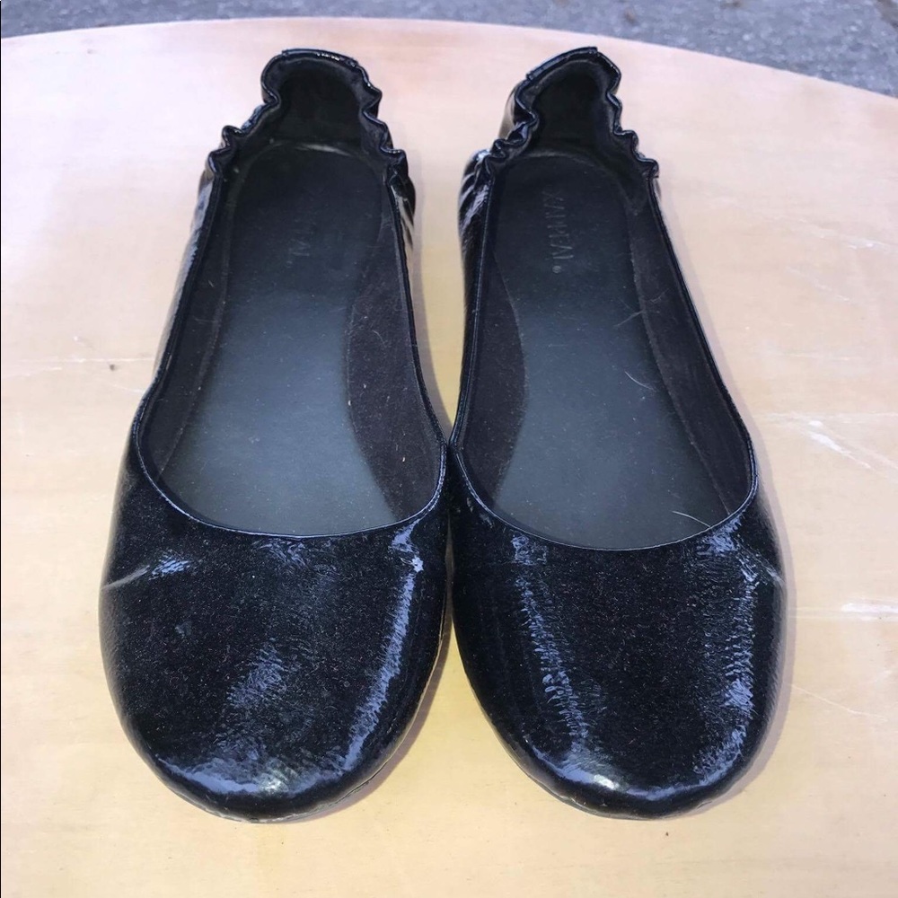 Black X-appeal Flats