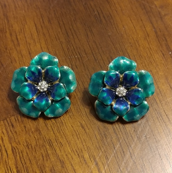 Jewelry - *3 for $7* Green and blue flower earrings