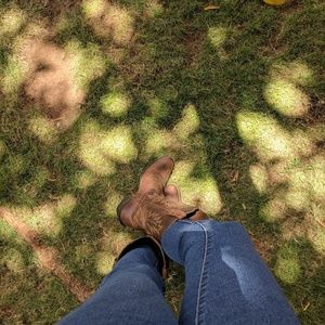 Ariat cowgirl boots - Round Toe