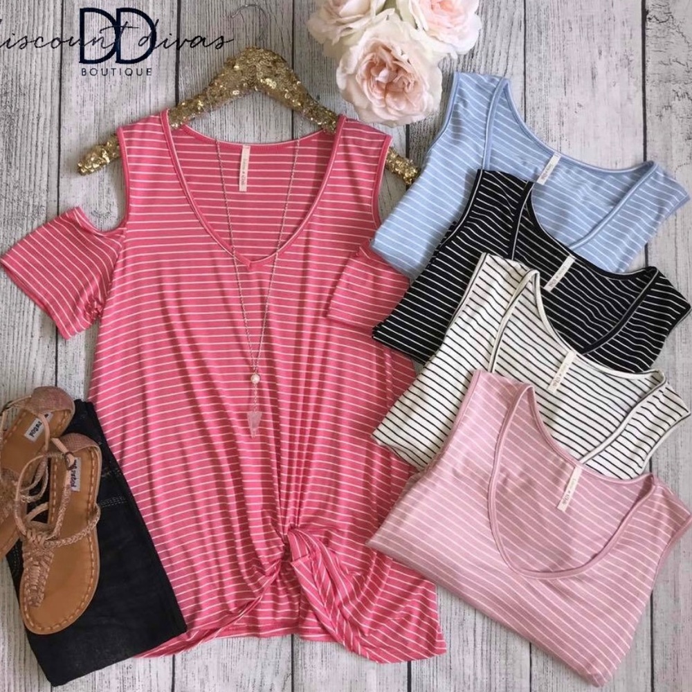Open Shoulder/Cold Shoulder Striped V-neck Top
