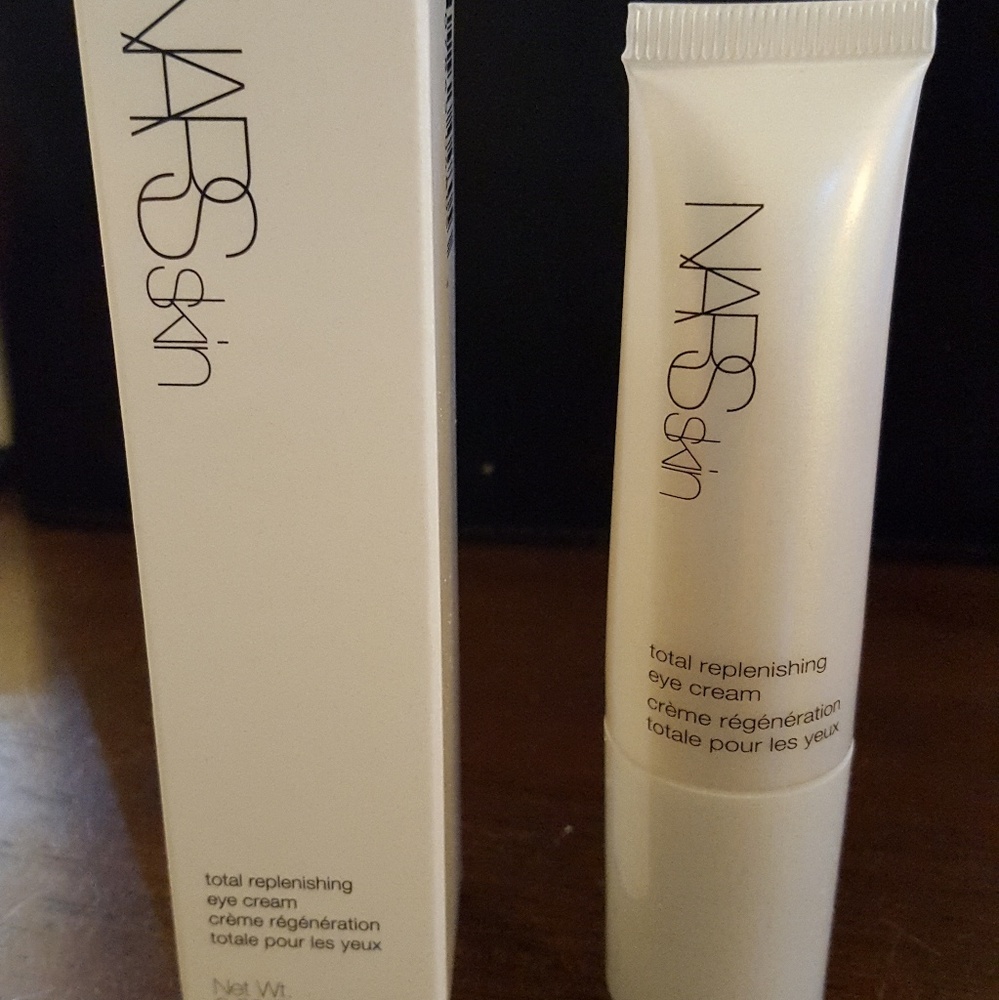 NARS Skin Total Replenishing Eye Cream. 52oz
