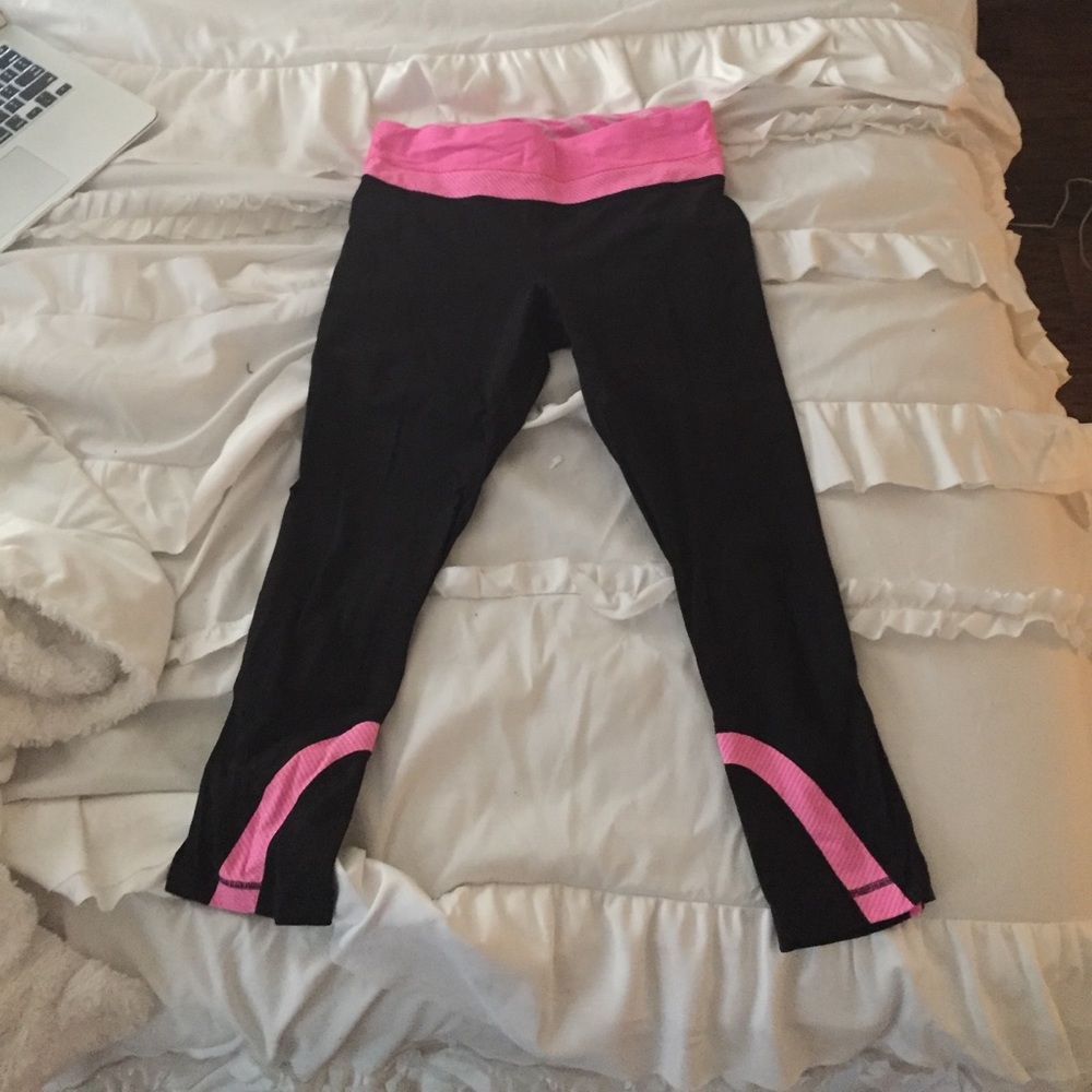 Lululemon run inspire crops