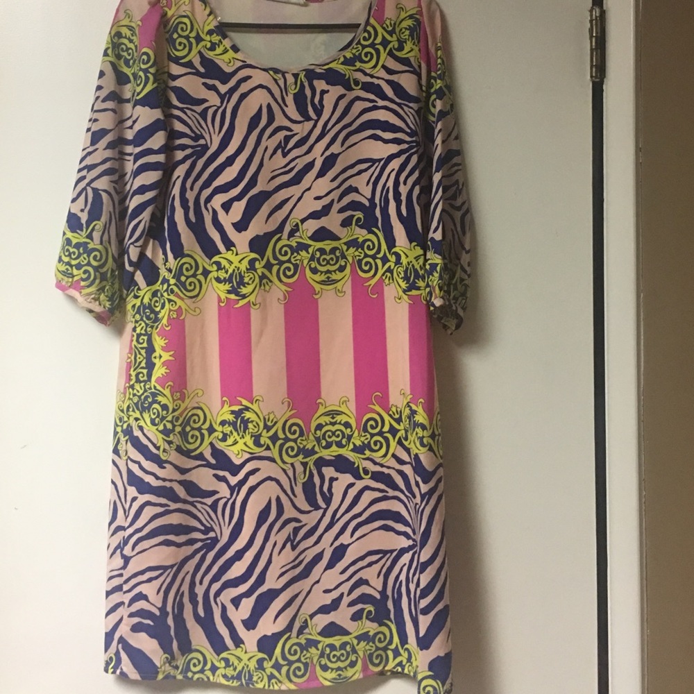 Bright pretty dress (above knee length)