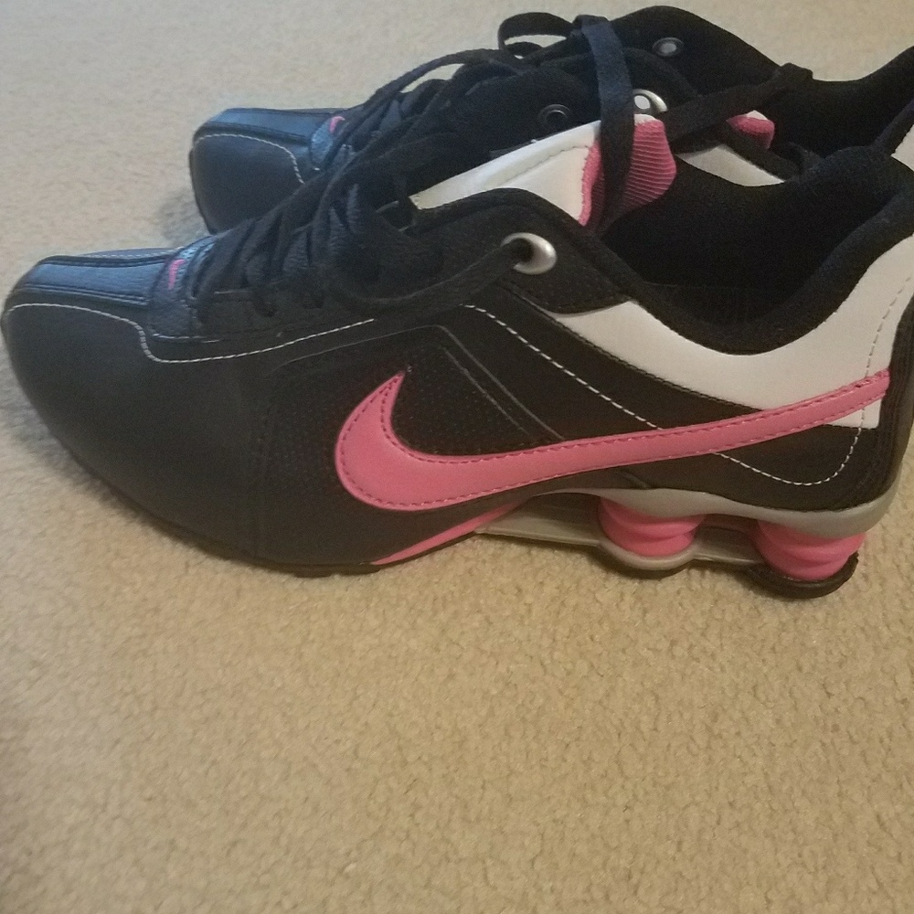 Womens  nike shox (all leather)