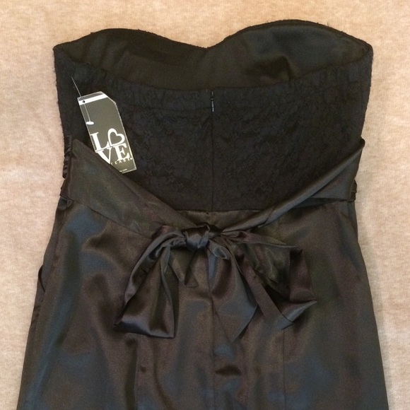 Dress - Picture 4 of 8