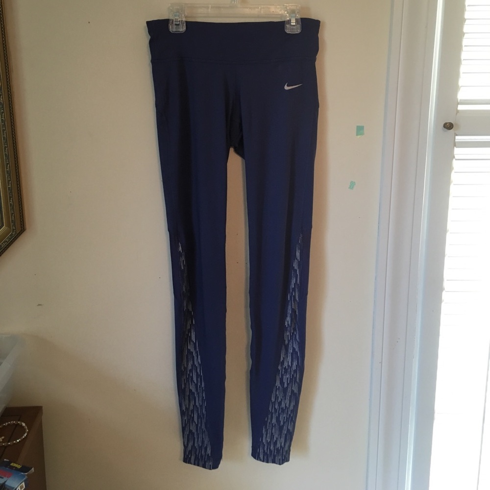 Navy Nike leggings