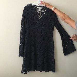 Navy lace overlay dress DVF size 4