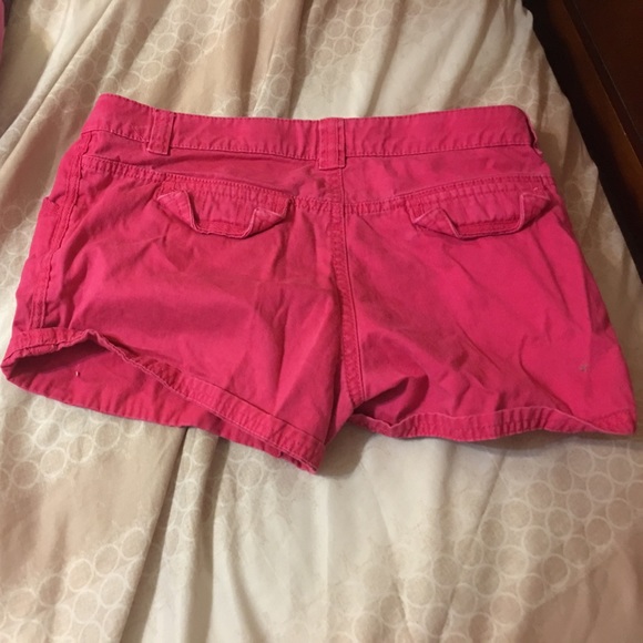 Pink shorts - Picture 2 of 2