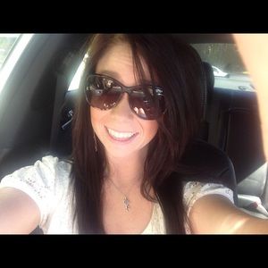 Meet your Posher, Hailey