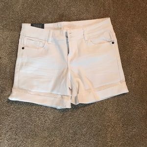 Classic white shorts! new with tags!
