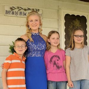 Meet your Posher, Vania