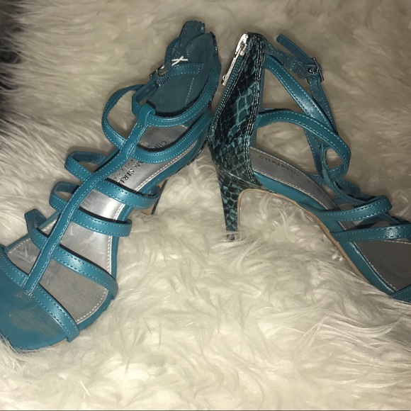 👠 Christian Siriano Heels👠 - Picture 2 of 4