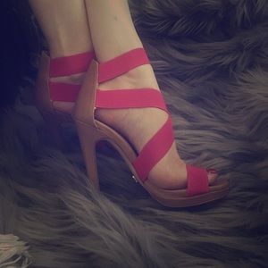 Ultra rare Victoria secret heels size 61/2 pink