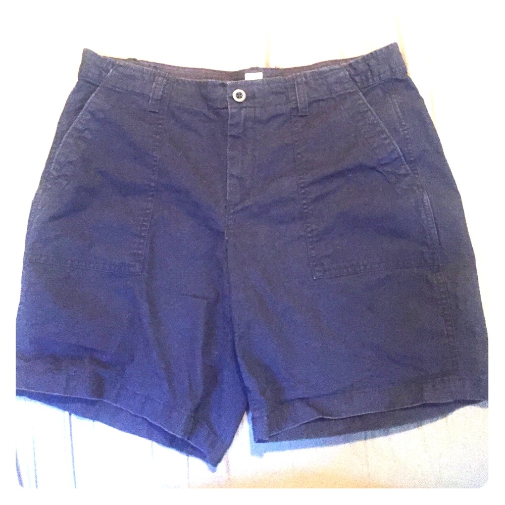 Navy girlfriend chino shorts by GAP