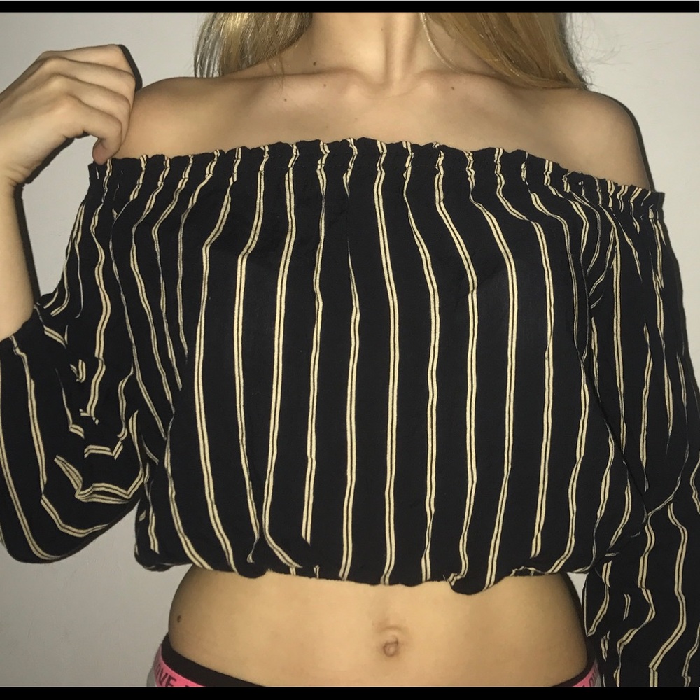 Long sleeve crop top