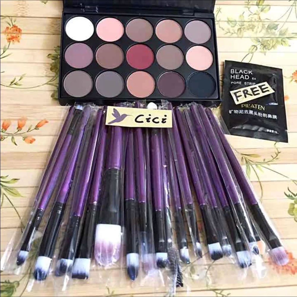 🌹🌹20pcs Brushes/Eyeshadow Palette/2Masks